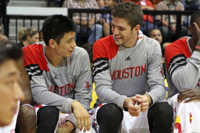 包含NBA球员高薪合同引发行业内讨论的词条 包含NBA球员高薪合同引发行业内讨论的词条